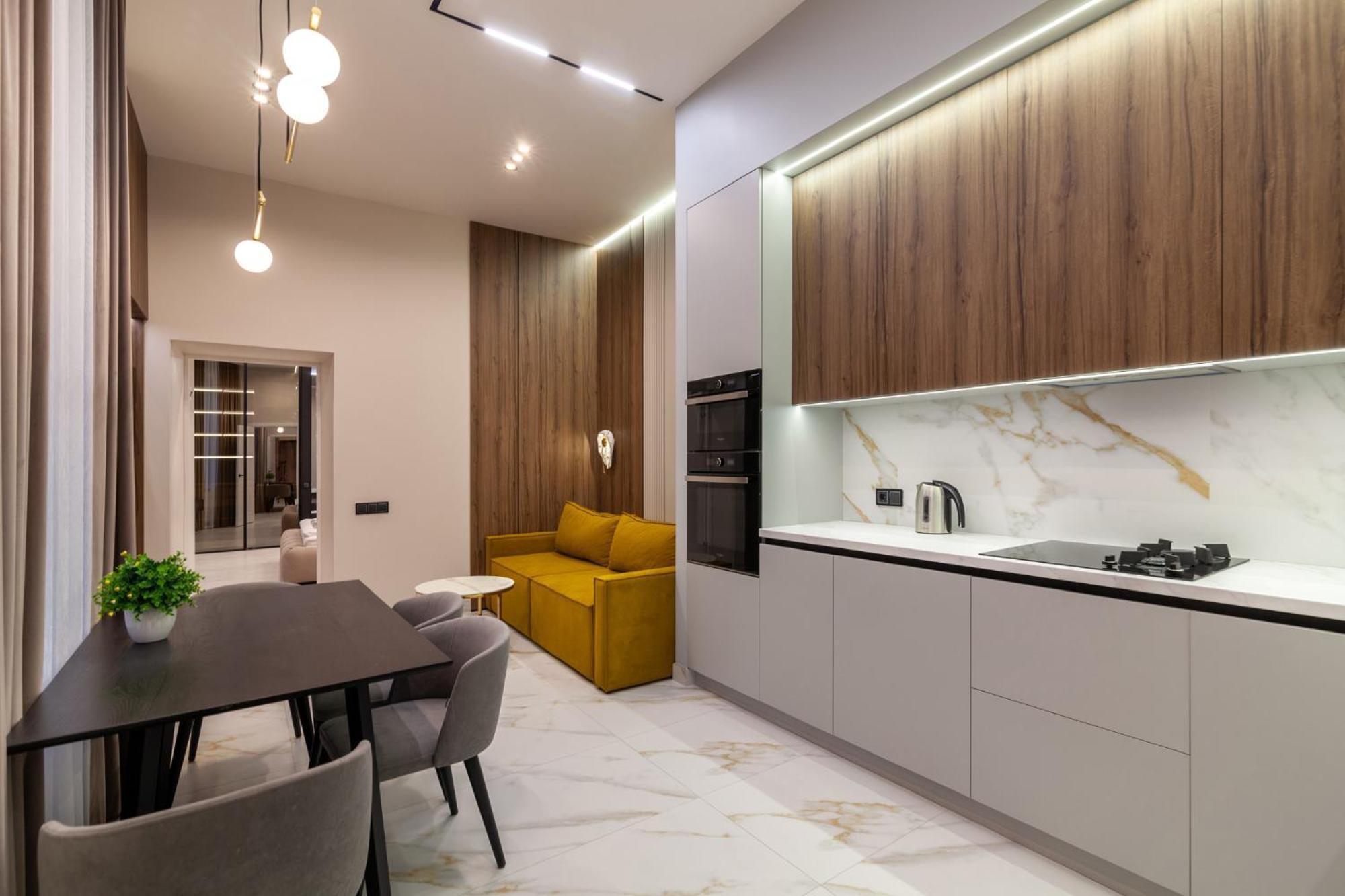 Leogrand Jacuzzi On Malaniuka 2 Apartment ลวีฟ ภายนอก รูปภาพ