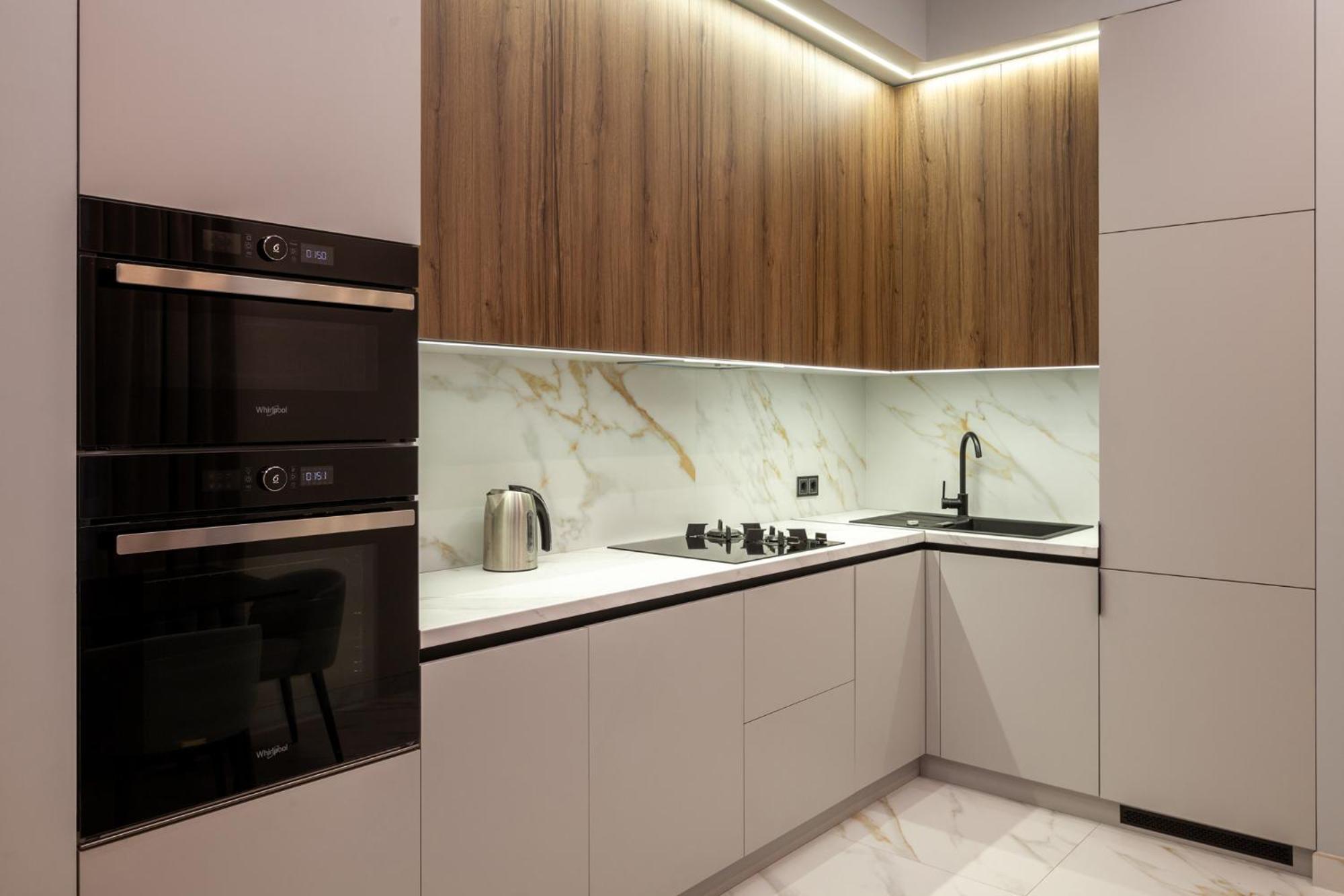 Leogrand Jacuzzi On Malaniuka 2 Apartment ลวีฟ ภายนอก รูปภาพ